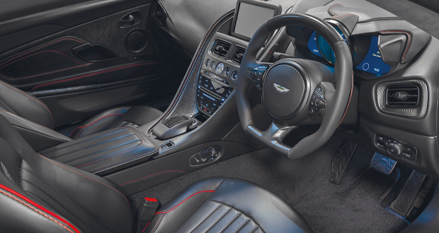 Aston Martin 007