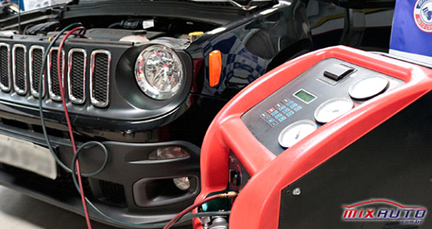 Equipamento de recarga de gás da Launch no centro automotivo MixAuto
